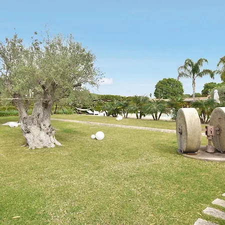 Cozy In Siracusa With Kitchen Casa vacanze Syracuse